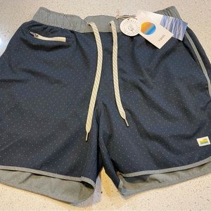 Vuori Men's Banks Short 5 Ink Micro Dot Size (M)